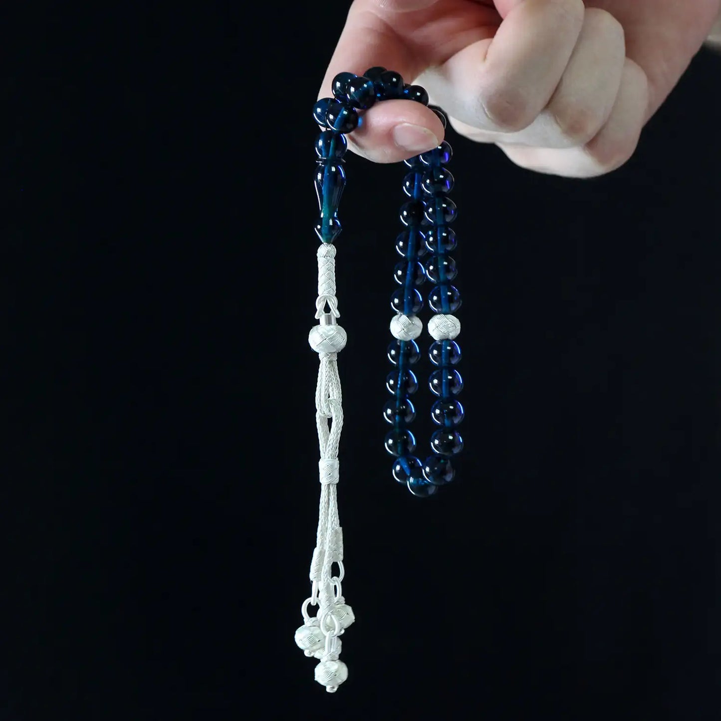 مسبحة تشاكيربيلي كازاز الفضية المصنوعة من العنبر الناري