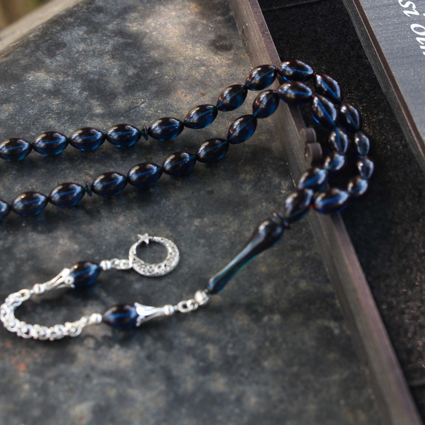 Kişiye Özel Kutu Yazılı Gümüş Püsküllü Mavi Ateş Kehribar Tesbih