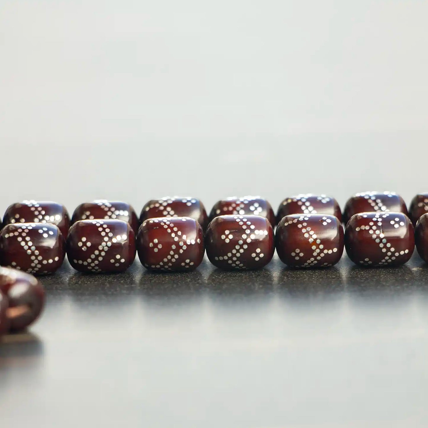 Gümüş İşlemeli Usta İşçilikli Kuka Tesbih | Kapsül Kesim